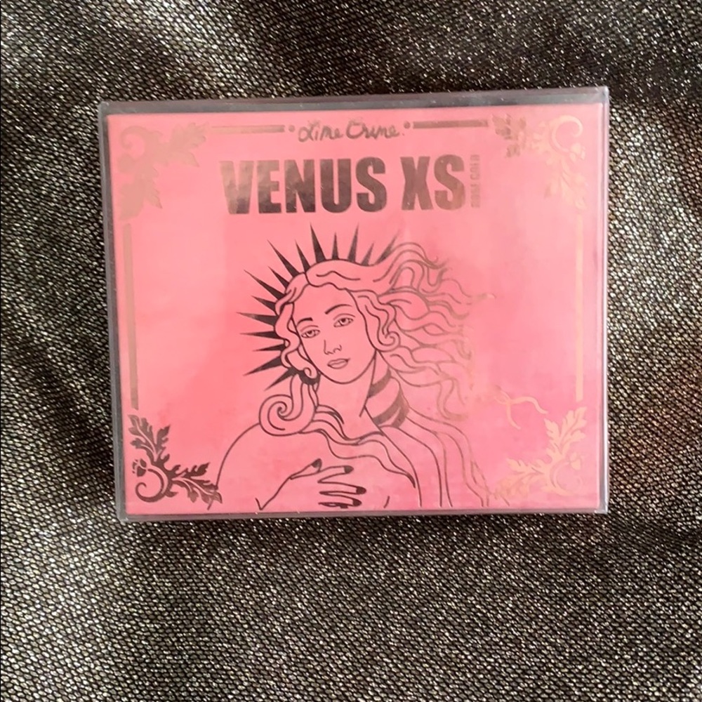 Like crime Venus xs rose gold palette!